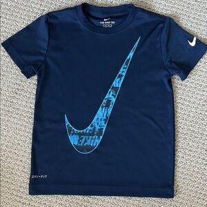 Nike Boys Navy Blue Dri-FIT T-shirt Medium (6) (5-6 years)